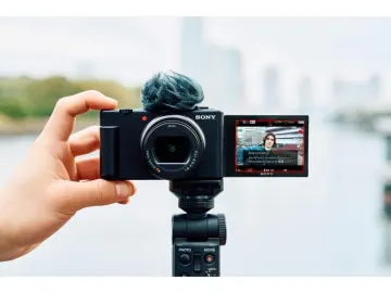 Sony ZV-1 II Digital CameraCMOS senzor Exmor RS 1.0foto 20.1 mp; video 16.8 mp;