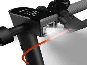 Xiaomi skuter 4 Lite (2nd Gen) domet 25km, 10" točkovi motor snage 300W